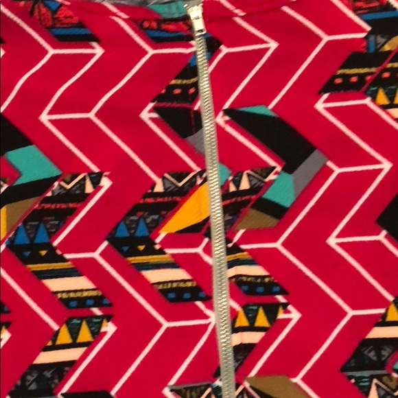 GORGEOUS DRESS - Picture 4 of 7